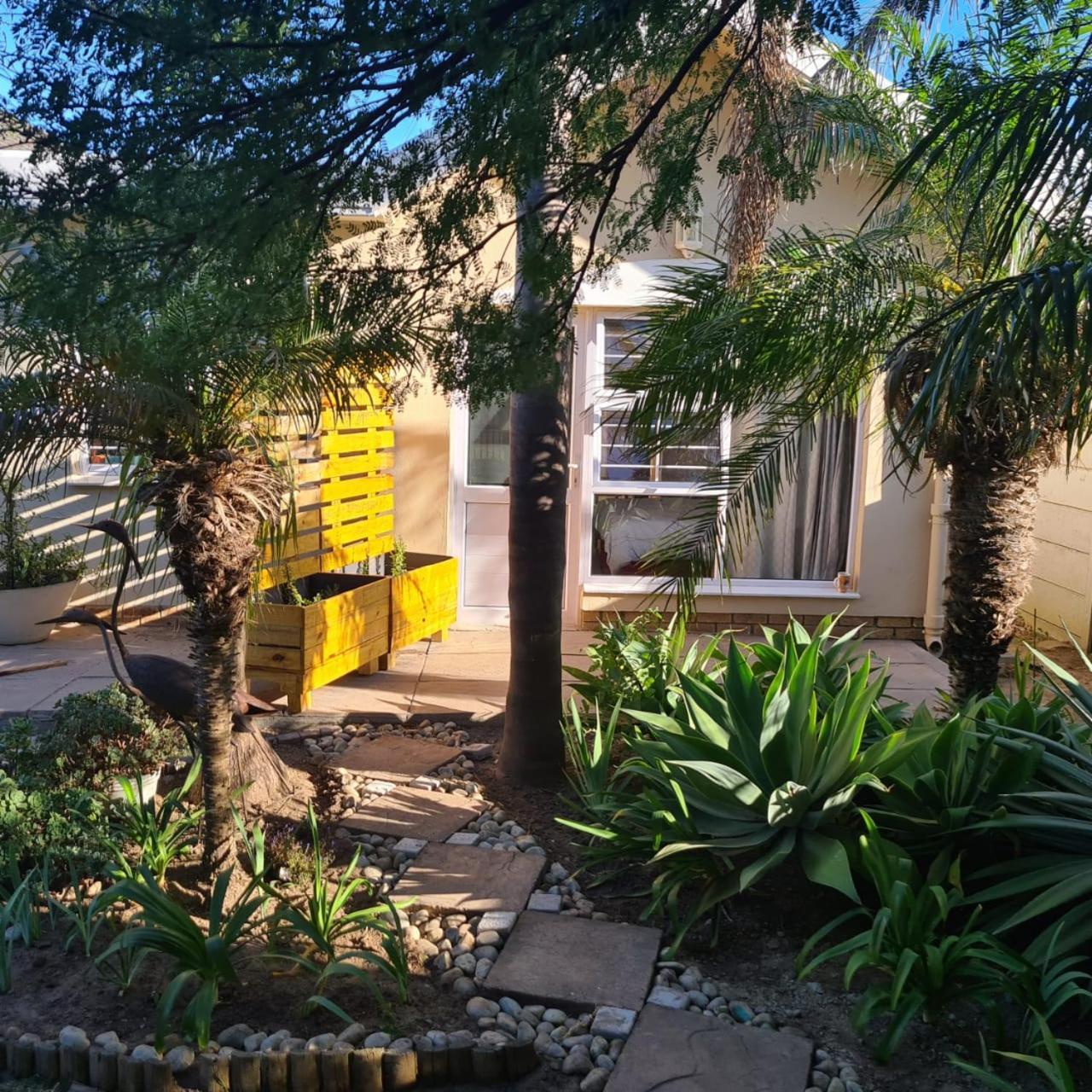 Mads Place * Cape Town